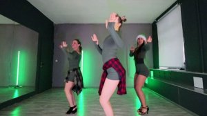 Танец из фильма Дрянные девчонки / Mean Girls - Jingle Bell Rock
Наше новогоднее поздравление