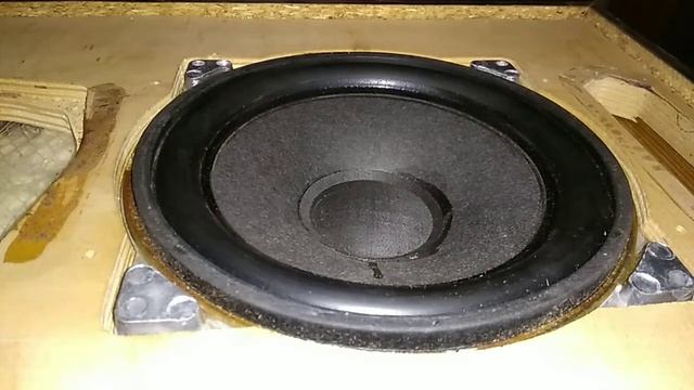 Vintage Soviet Subwoofer Test Radiotehnika S50B 35GDN-1-8 (10GD-30B) 8Ohm made in USSR смотреть онлайн