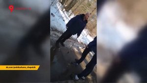 Подростки напали на мужчину