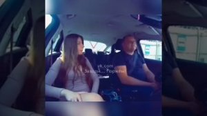 Блондинка за рулем