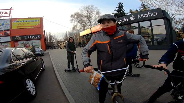 РОДАКИ Школяра Не Любят Когда Он СМОТРИТ Мои ВИДЕО По Тому ЧТО.. смотреть онлайн