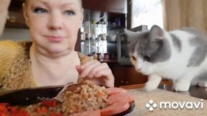 #Mukbang Tatyana eats #гречка #котлета #колбаса