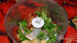 Закуска из яиц с вялеными томатами