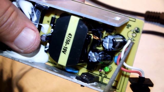 UPGRADE UNIVERSAL LAPTOP POWER SUPLY