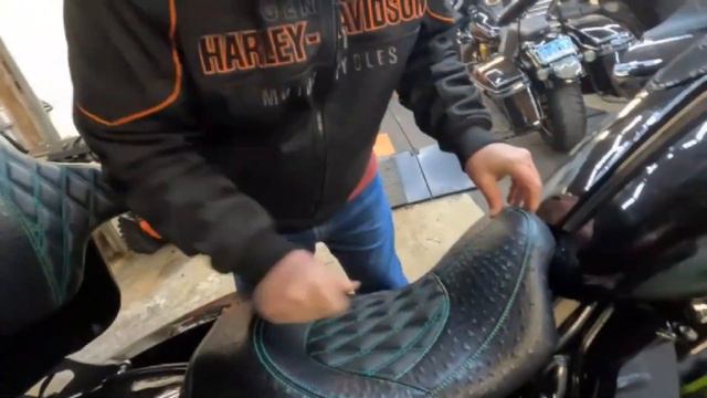 Advanblack's NEW Quest Low Profile Seat