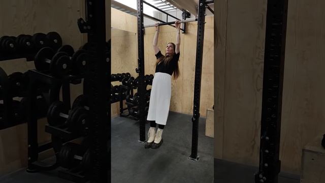 Не смогла пройти мимо? #подтягивания #мамавдекрете #спорт #рокстар #пермь смотреть онлайн