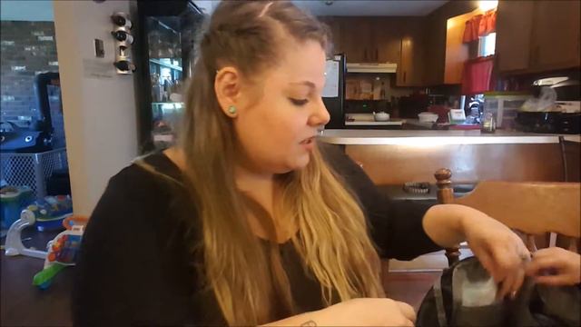 WHATS IN OUR DIAPER BAG ? | 2 KIDS UNDER 3 смотреть онлайн