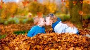 А с нами Осень гуляет по Москве