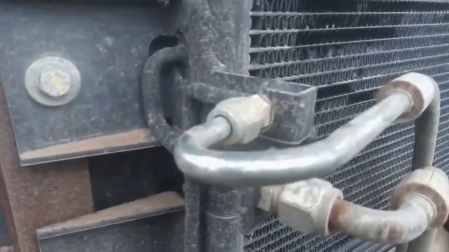 Трактор Челленджер МТ845С . Доработка системы кондиционирования .