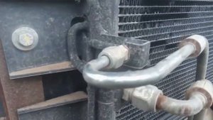 Трактор Челленджер МТ845С . Доработка системы кондиционирования .