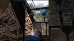 JCB js160  бьёт поворот башни