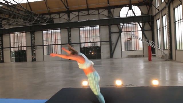 Tumbletrack and soft stretch mat смотреть онлайн