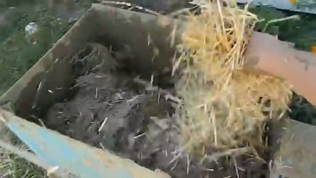 Месим саманомесом саман (making Adobe)