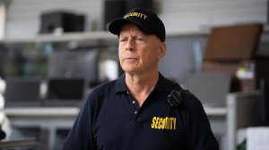 Опасный свидетель — Русский трейлер (2022)