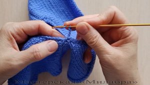 Обвязка горловины крючком ровно и аккуратно. Два варианта