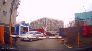 проезжаем бесплатно через шлагбаум