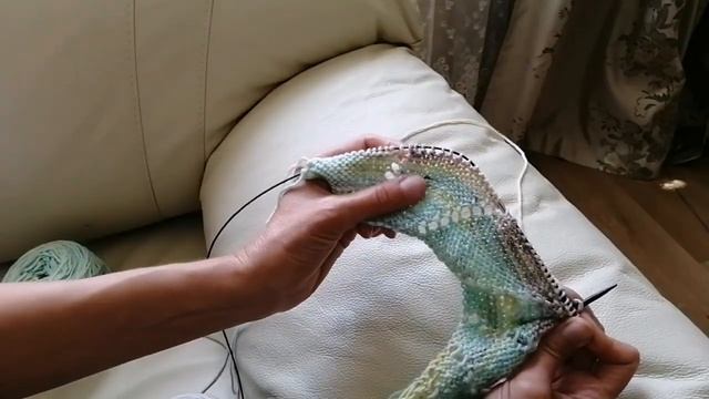 Укороченные ряды, простейший способ | Продолжаем совместник шали | Часть 3 смотреть онлайн