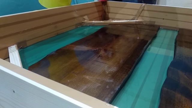 Заливка Стола с Эпоксидной смолой смотреть онлайн