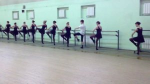 от батман тандю до гранд батман у станка