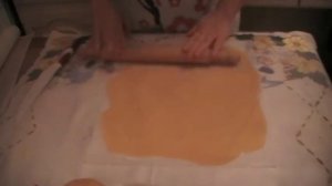 Торт" Медовик " Как просто и легко раскатать коржи для выпекания на большой противень.