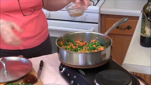 How to Make Quinoa Black Bean Salad смотреть онлайн