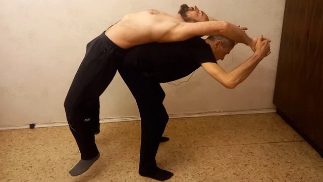 Костоправское искуссттво. Правка сколиоза смотреть онлайн