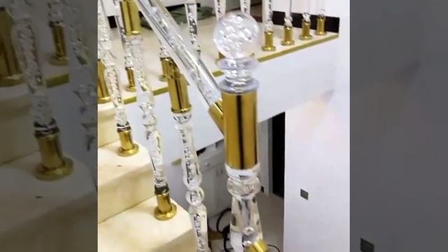 Лестница из акрила