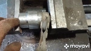 Опель Зафира замена сайлентблоков и рулевых наконечников.