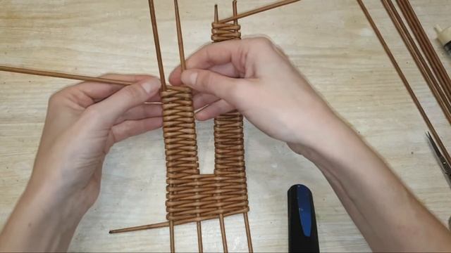 Плетем онлайн Сани из газетных трубочек 3! смотреть онлайн