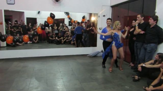 Bachata no Baile de Halloween do Studio Raoni Bonança смотреть онлайн