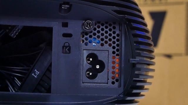 IN WIN B1 BEST Tempered Glass Mini ITX Case смотреть онлайн