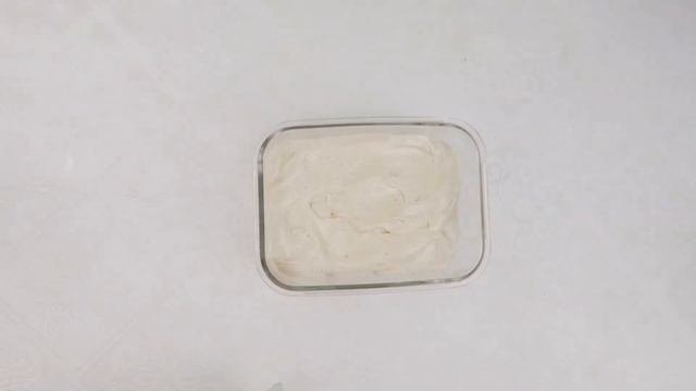 Фисташковое мороженое? Домашнее мороженое.