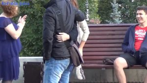 Пердеть Без Стыда  Farting in Public Prank Реакция 10