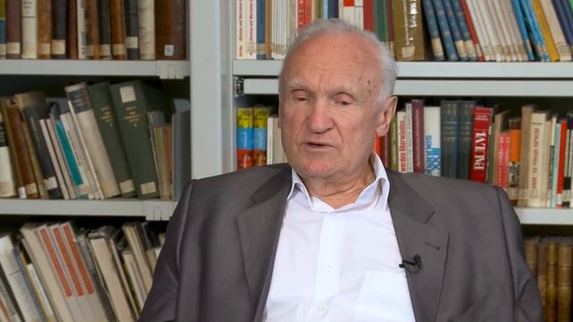 Как ОТНОСИТЬСЯ К ДЕНЬГАМ ? — Осипов А.И.