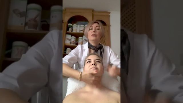 уход за зоной декольте косметикой SKIN смотреть онлайн