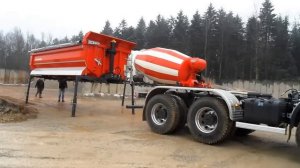 Из автобетоносмесителя в самосвал за 10 минут