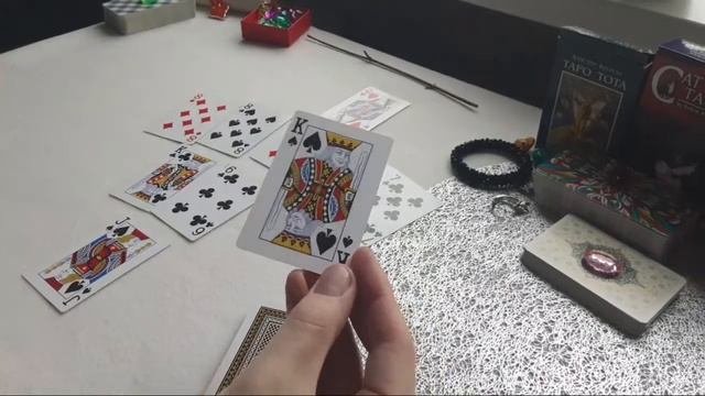 ЧЕРВОВАЯ ДАМА♥️ЦЫГАНСКИЙ РАСКЛАД НА НОВОЕ ЗНАКОМСТВО?КТО НА ПОРОГЕ?✅ИГРАЛЬНЫЕ КАРТЫ?#федортаро