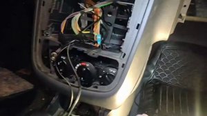 Mercedes vaneo center console removal w414