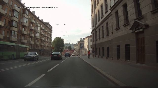 Пьяный пешеход чуть не упал мне под колеса смотреть онлайн