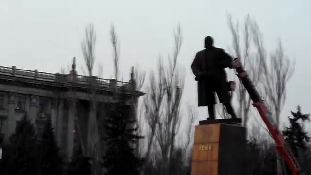 Снос памятника Ленину смотреть онлайн