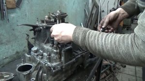 Ремонт КПП ВАЗ 2112 №2 сборка и установка .