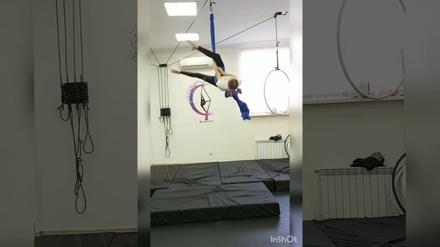 УРОКИ ПО ВОЗДУШНОЙ ГИМНАСТИКЕ / AERIAL CLASS / AERIAL SILKS