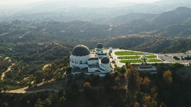 Cracking the Code: Mastering Money in LA! Income, Taxes & Living Large 💸🌴