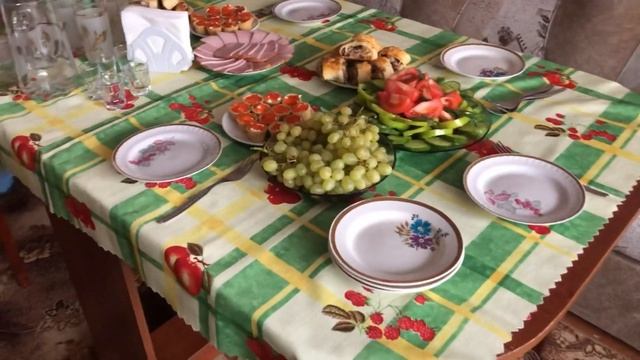 VLOG:ЮБИЛЕЙ У МОЕЙ БАБУШКИ/ГОТОВИМ ПРАЗДНИЧНЫЙ СТОЛ ? смотреть онлайн