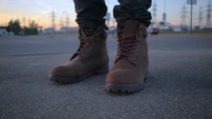 Видеообзор на осенние ботинки Timberland 6 inch шоколадного цвета от магазина Timberlandoutlet.ru