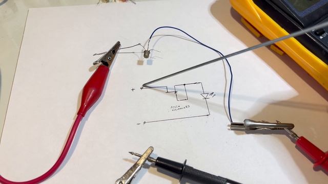 ИСТОЧНИК ТОКА и защита от К.З. для светодиода на ПОЛЕВОМ ТРАНЗИСТОРЕ смотреть онлайн