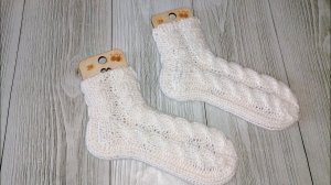 Мастер класс. Детские носочки с косами. Вяжем спицами.