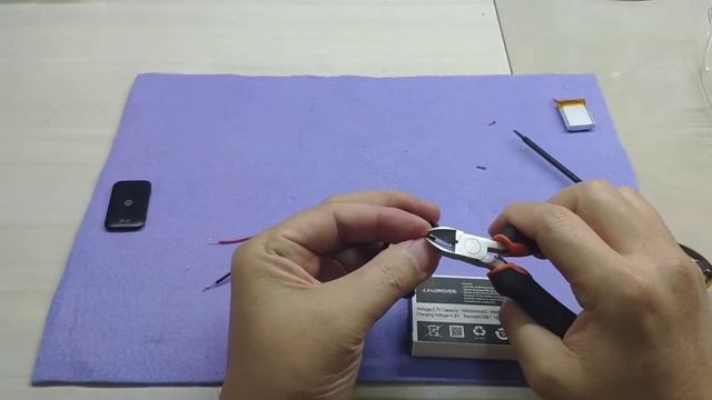 (DIY) GPS tracker upgrade from 600mah to 16800mah 追踪器从600mah升级到16800mah смотреть онлайн