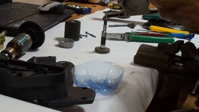 Замена подшипников ленточной шлифмашинки INTERSKOL смотреть онлайн