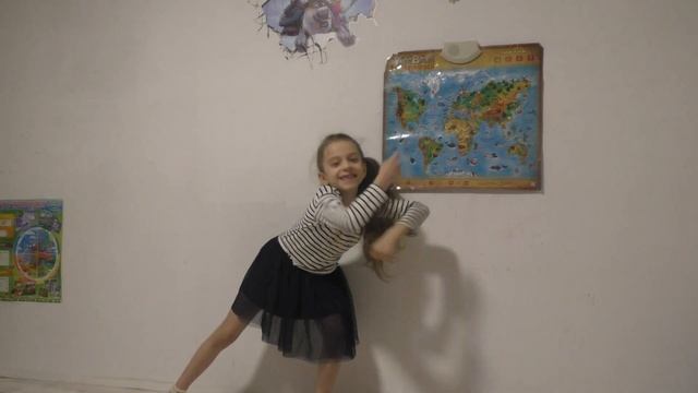 146 Ласкова София Маленький кораблик шторма не боится смотреть онлайн